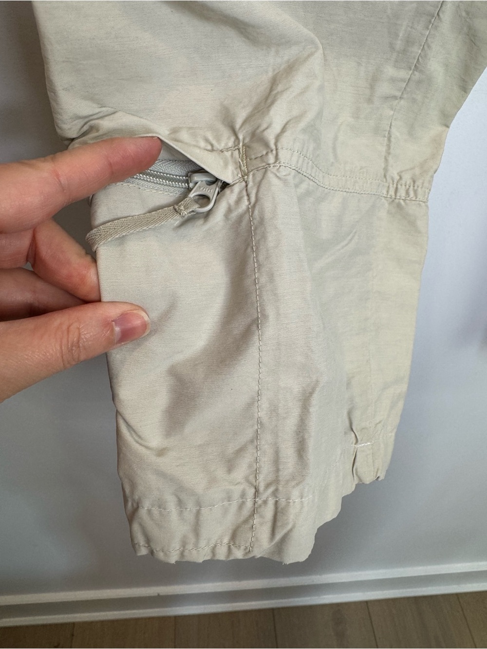 Vintage Columbia Convertible Cargo Pants in Light Beige gorpcore outdoor sporty - Picture 6 of 13